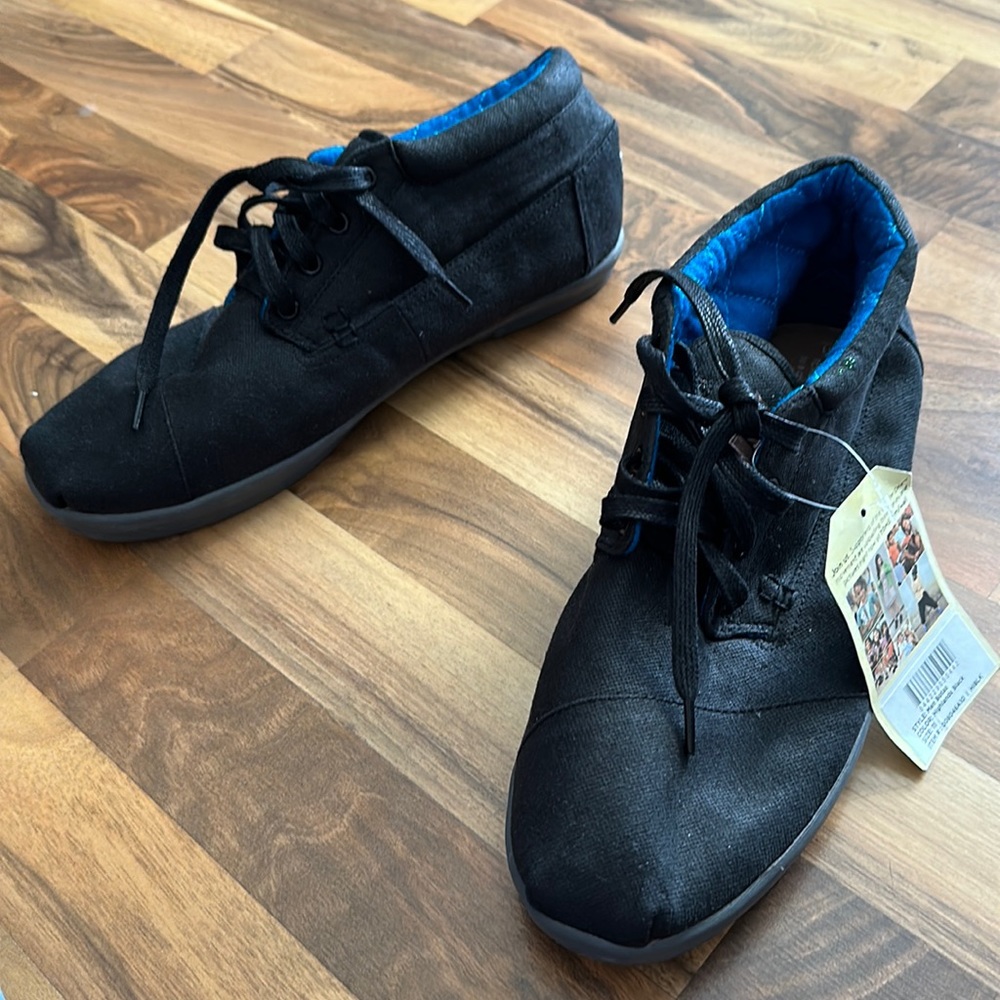Size 11 Men’s Toms Botas, Highlands Black